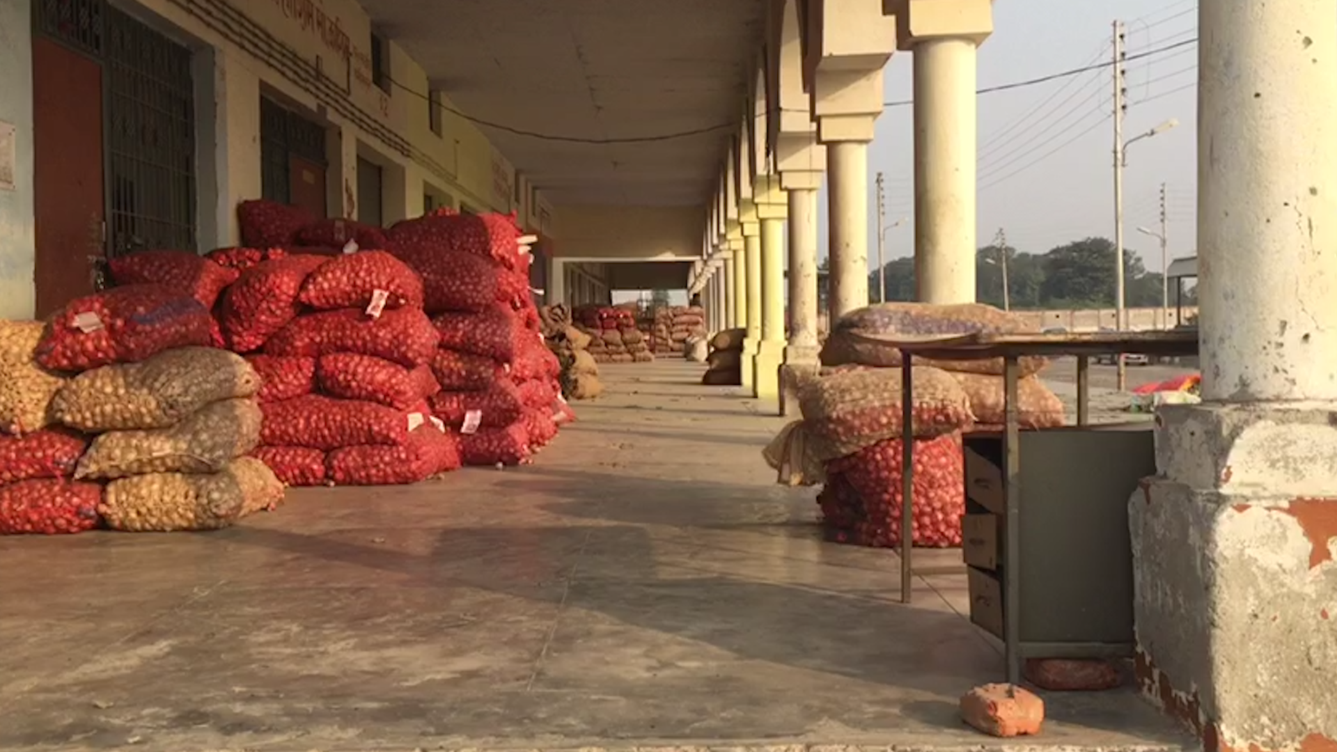 Cashless In Rural Uttar Pradesh: Deserted Subzi Mandis, Long Road To An ATM